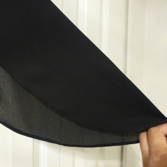 LE CHATEAU black flutter sleeve chiffon top with silver shimmery beads - Picture 5 of 11